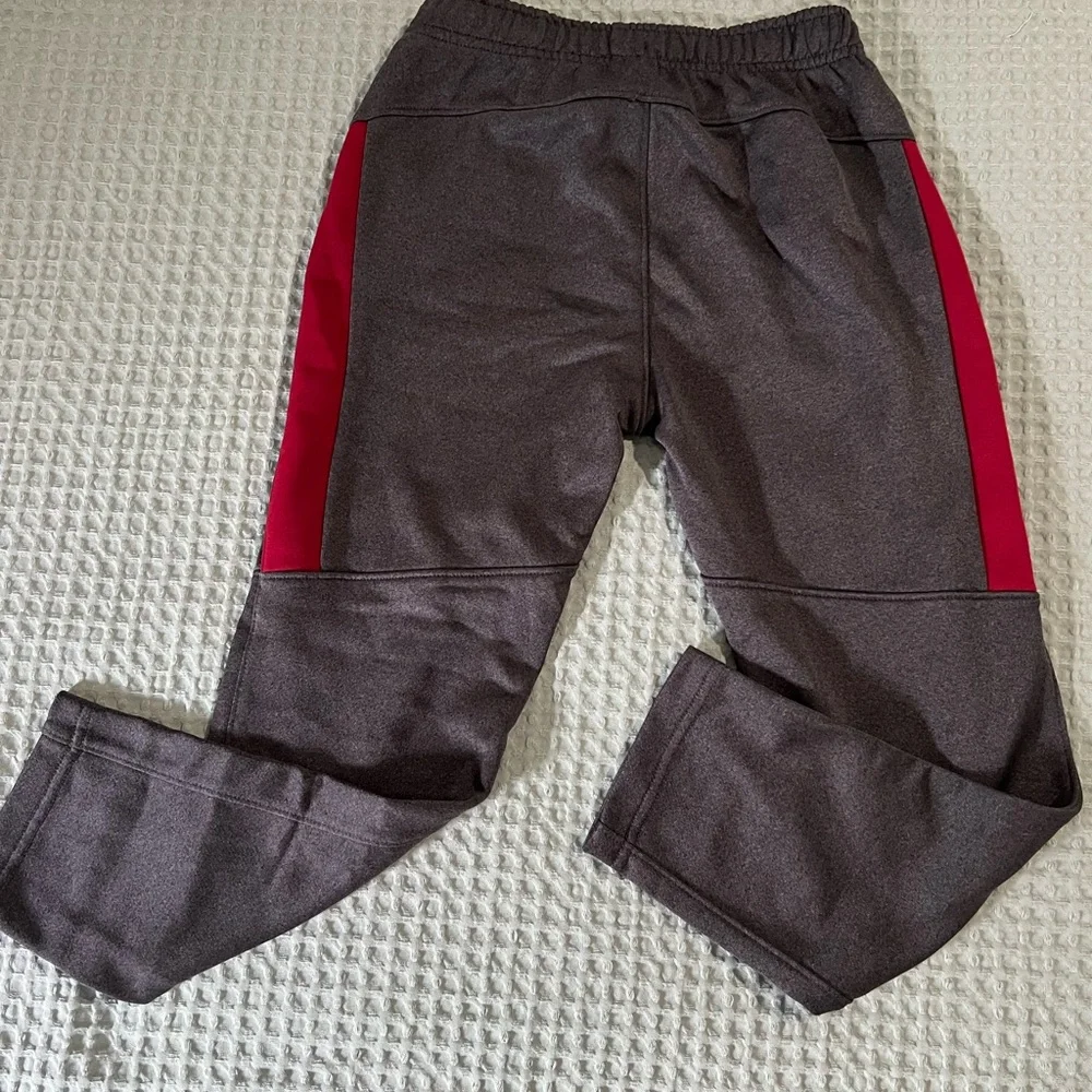 ⭐️3$30⭐️ GAP and Old Navy boys joggers bundle size M - Picture 4 of 10